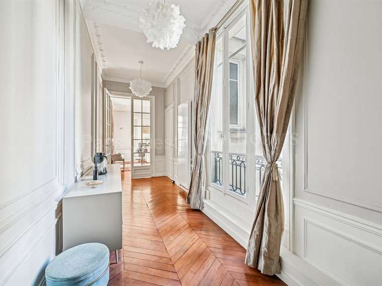 Appartement Paris 16e - 3 chambres - 155m²