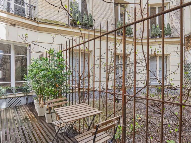 Appartement Paris 16e - 4 chambres - 170m²