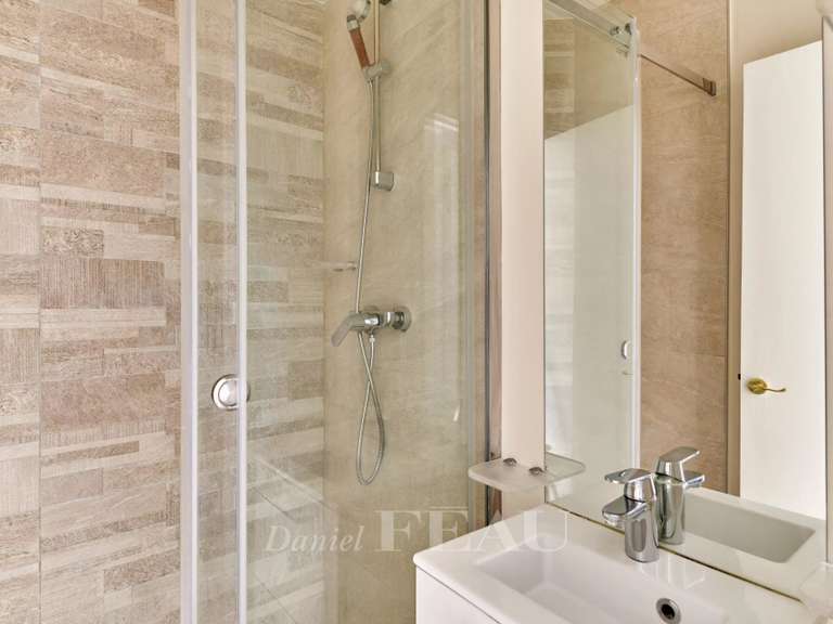 Appartement Paris 16e - 3 chambres - 120m²