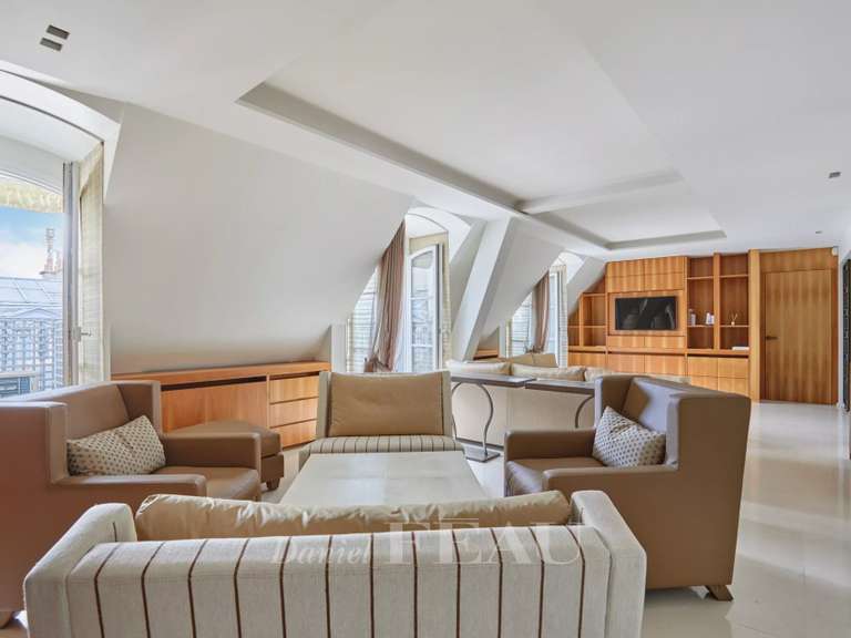 Appartement Paris 16e - 3 chambres - 171m²