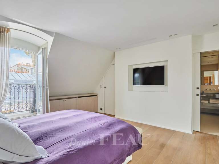 Appartement Paris 16e - 3 chambres - 171m²