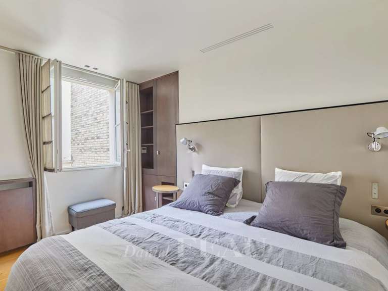 Appartement Paris 16e - 3 chambres - 171m²