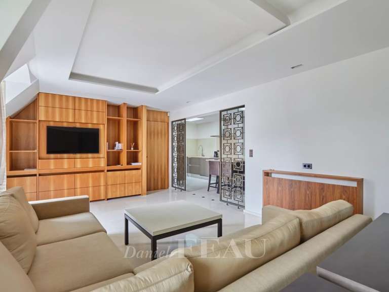 Appartement Paris 16e - 3 chambres - 171m²