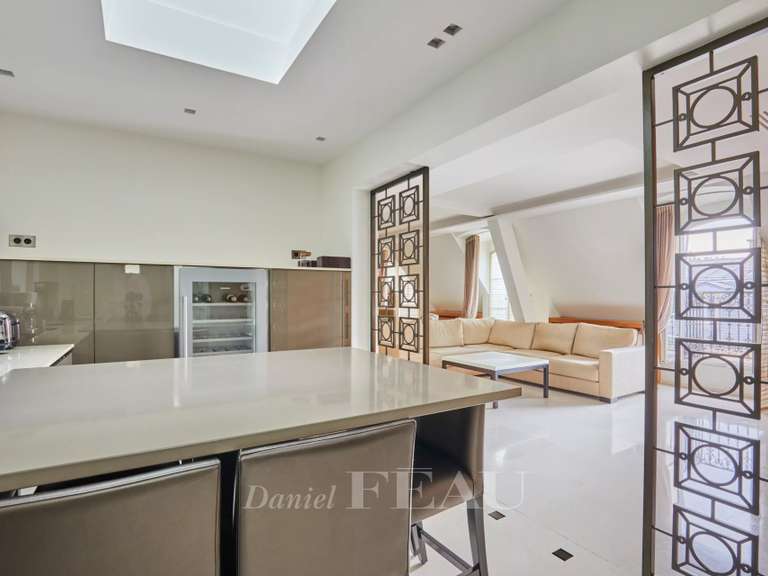 Appartement Paris 16e - 3 chambres - 171m²