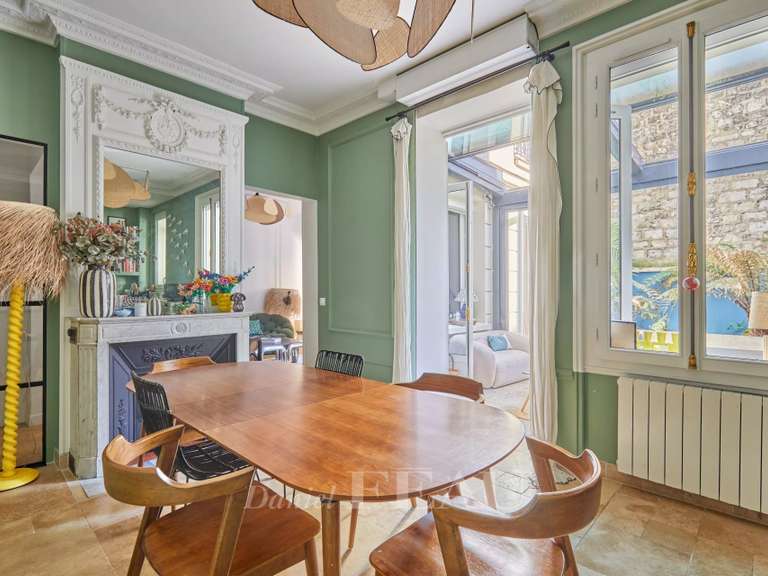 Appartement Paris 16e - 3 chambres - 119m²