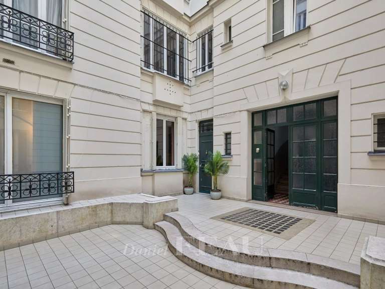 Appartement Paris 16e - 3 chambres - 119m²