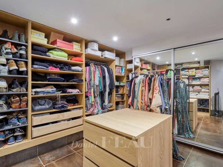 Appartement Paris 16e - 3 chambres - 119m²