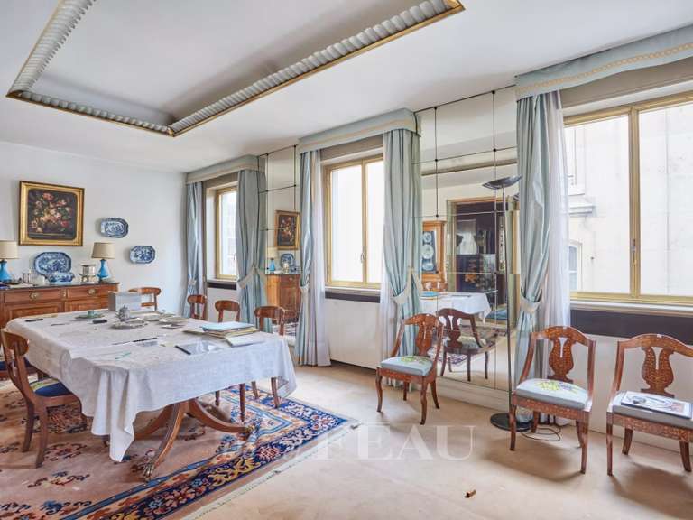 Appartement Paris 16e - 3 chambres - 242m²