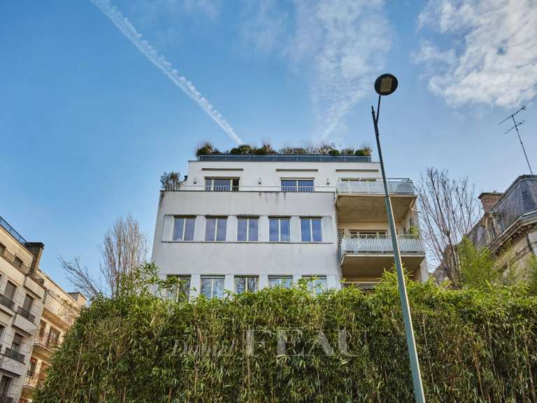 Appartement Paris 16e - 3 chambres - 242m²