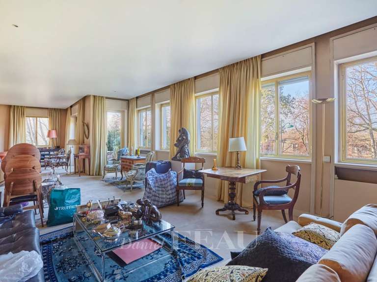 Appartement Paris 16e - 3 chambres - 242m²