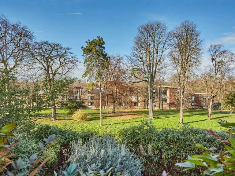 Appartement Paris 16e - 3 chambres - 242m²