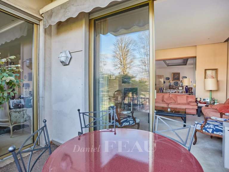 Appartement Paris 16e - 3 chambres - 242m²