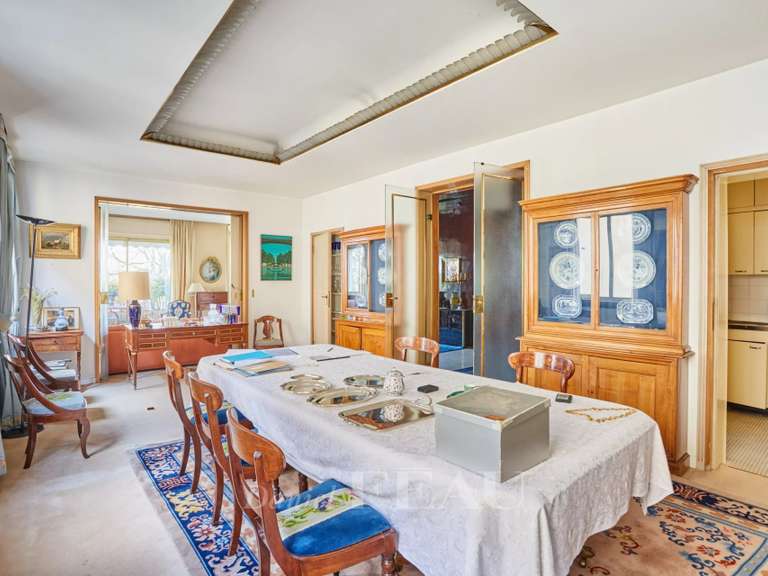 Appartement Paris 16e - 3 chambres - 242m²