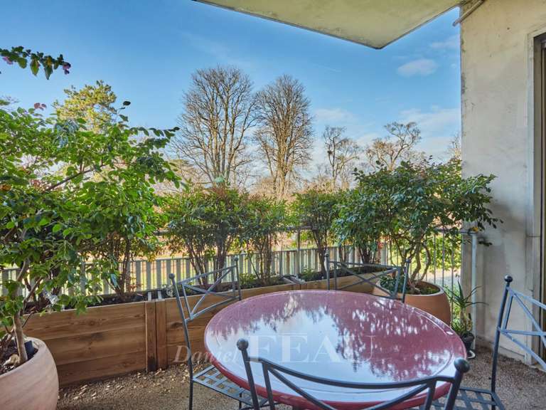 Appartement Paris 16e - 3 chambres - 242m²