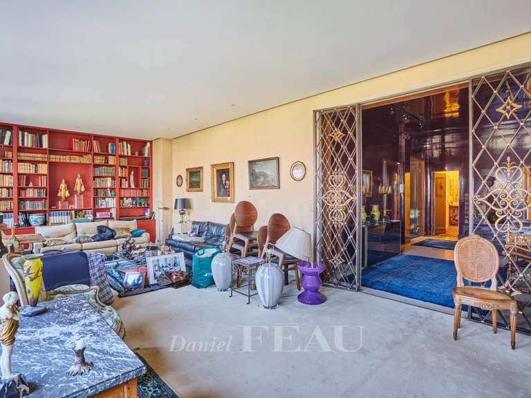 Appartement Paris 16e - 3 chambres - 242m²