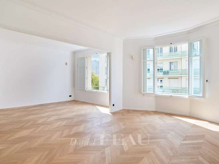 Appartement Paris 16e - 2 chambres - 131m²