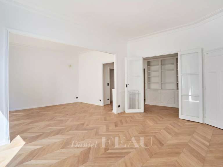 Appartement Paris 16e - 2 chambres - 131m²