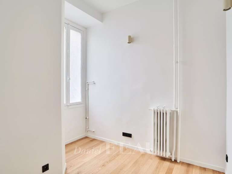 Appartement Paris 16e - 2 chambres - 131m²