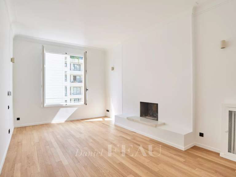 Appartement Paris 16e - 2 chambres - 131m²