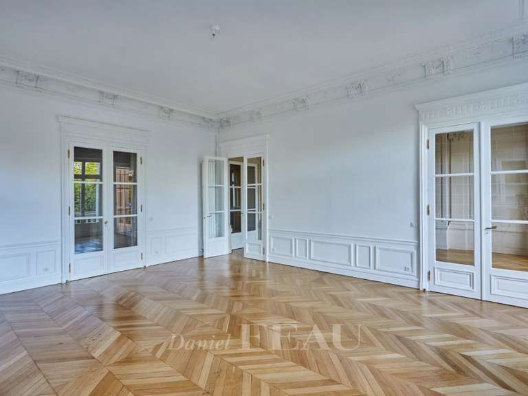 Appartement Paris 16e - 2 chambres - 236m²