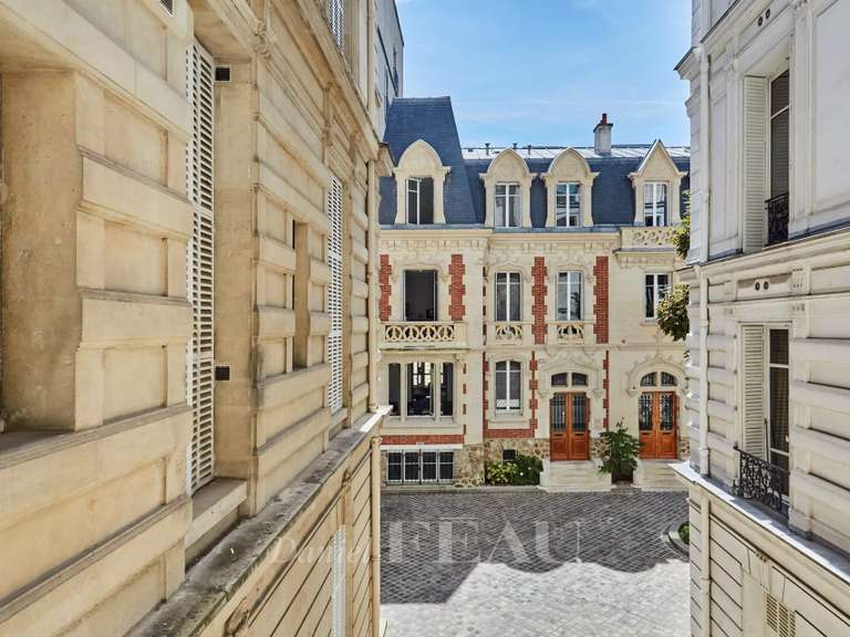 Appartement Paris 16e - 2 chambres - 236m²