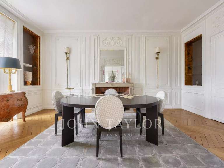 Appartement Paris 16e - 2 chambres - 183m²