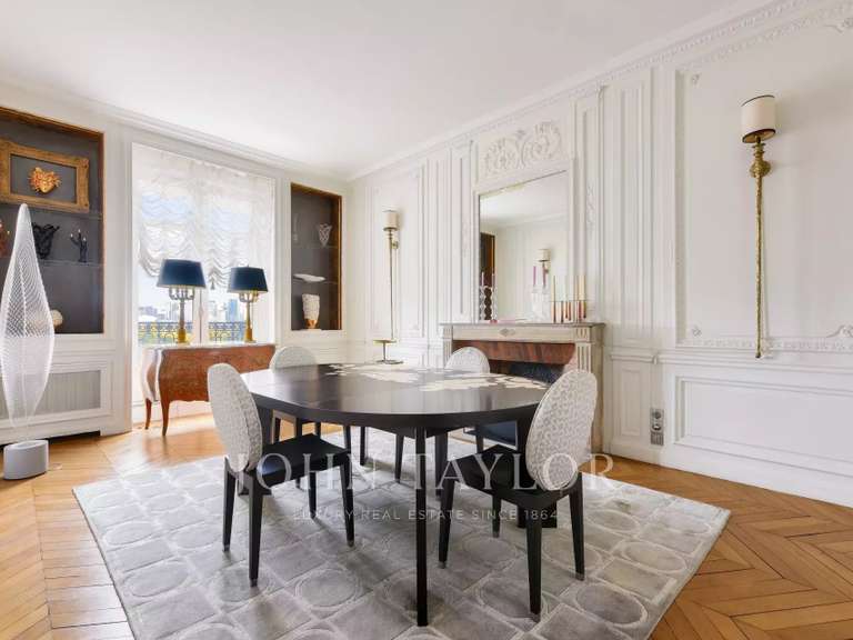 Appartement Paris 16e - 2 chambres - 183m²