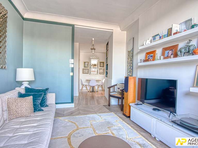 Appartement Paris 16e - 2 chambres - 65m²