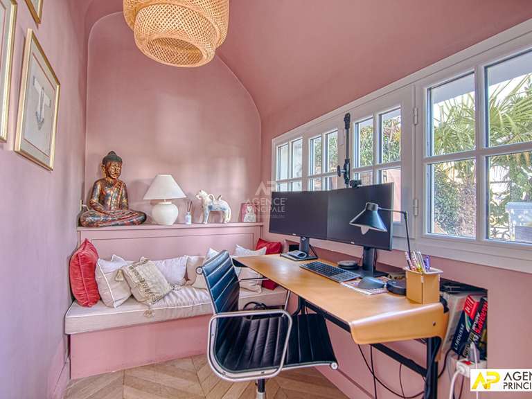 Appartement Paris 16e - 2 chambres - 65m²