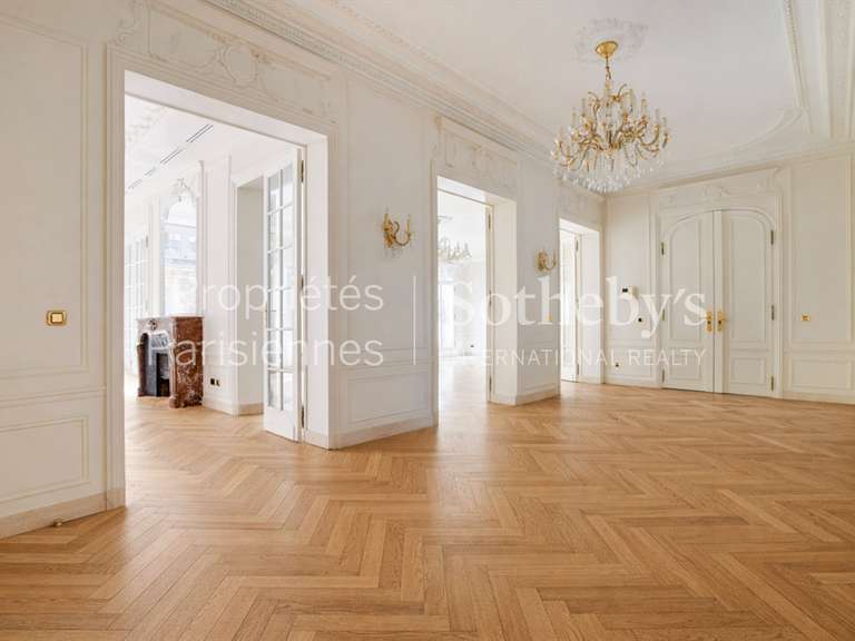 Appartement Paris 16e - 12 chambres - 720m²