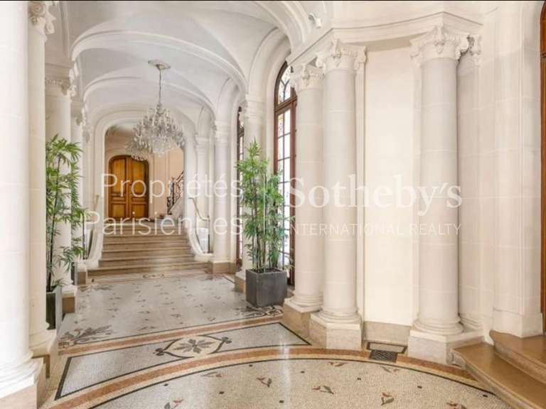 Appartement Paris 16e - 4 chambres - 252m²
