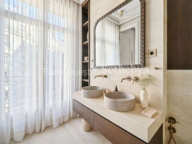 Appartement Paris 16e - 2 chambres - 72m²