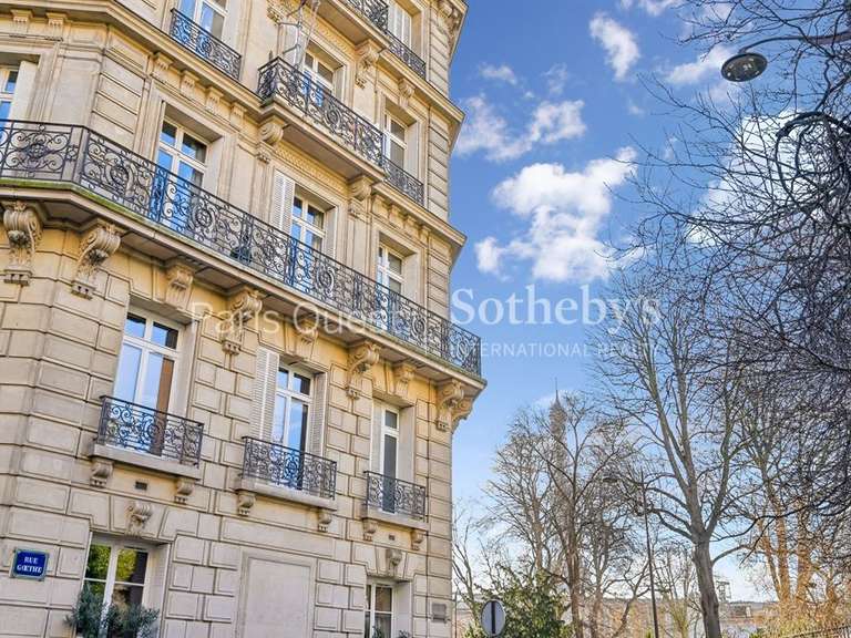 Appartement Paris 16e - 2 chambres - 72m²