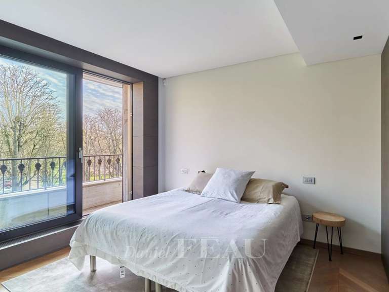 Appartement Paris 16e - 3 chambres - 165m²