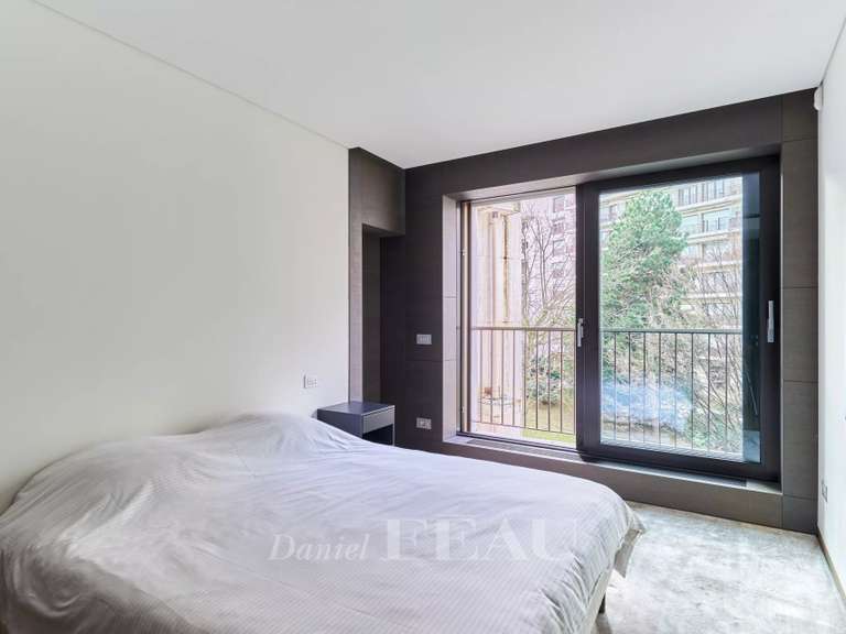 Appartement Paris 16e - 3 chambres - 165m²