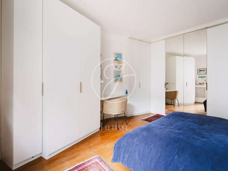 Appartement Paris 16e - 3 chambres - 111m²