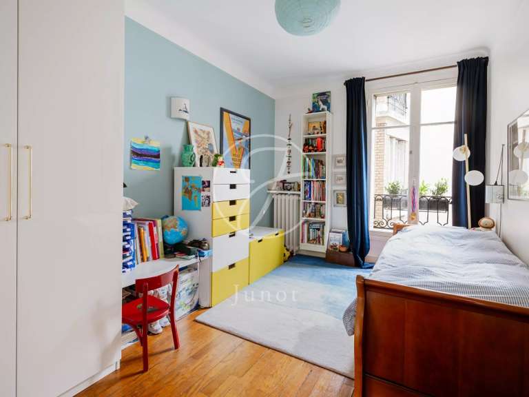 Appartement Paris 16e - 3 chambres - 111m²