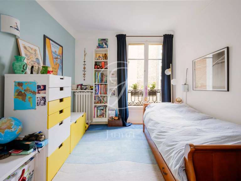 Appartement Paris 16e - 3 chambres - 111m²