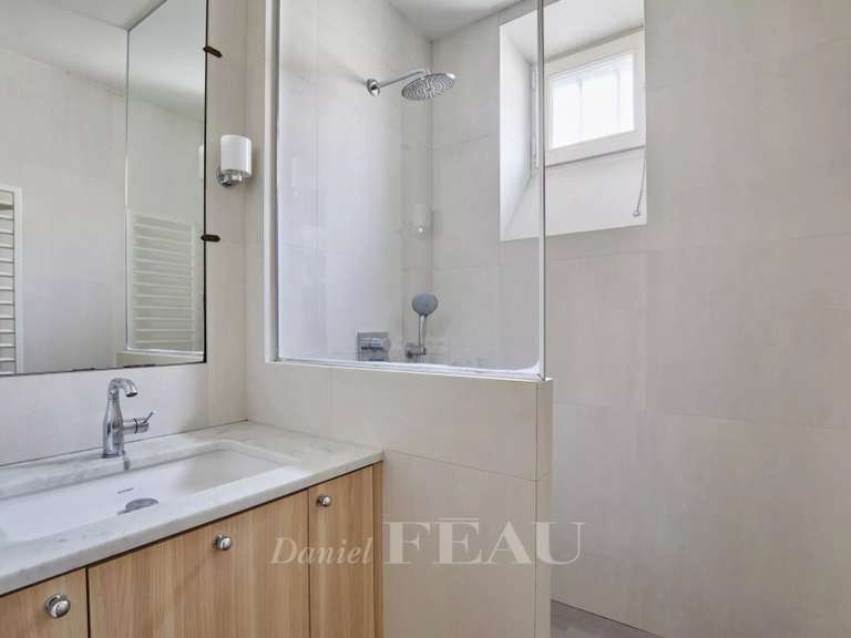 Appartement Paris 16e - 3 chambres - 112m²