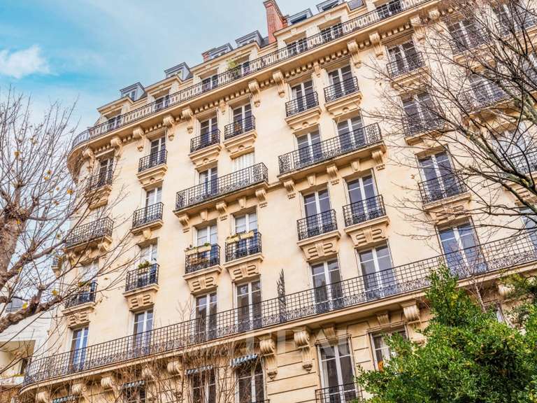 Appartement Paris 16e - 3 chambres - 170m²