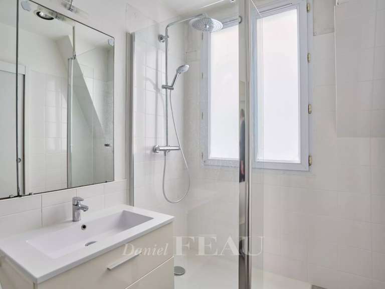 Appartement Paris 16e - 2 chambres - 73m²