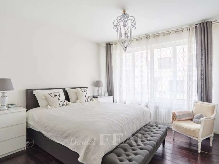 Appartement Paris 16e - 3 chambres - 164m²