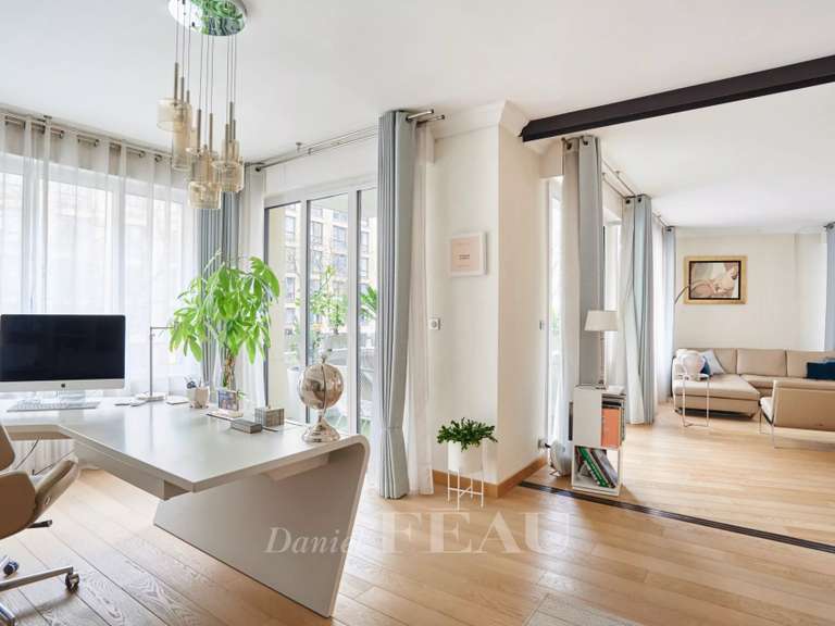 Appartement Paris 16e - 3 chambres - 164m²