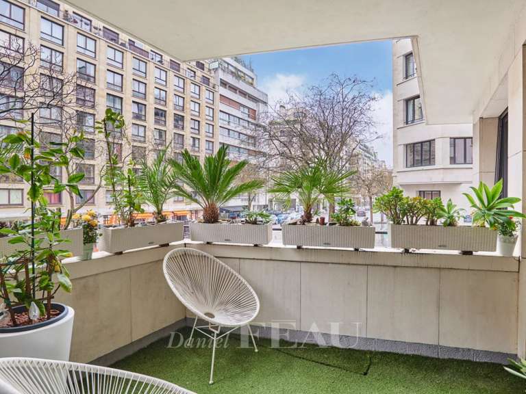 Appartement Paris 16e - 3 chambres - 164m²