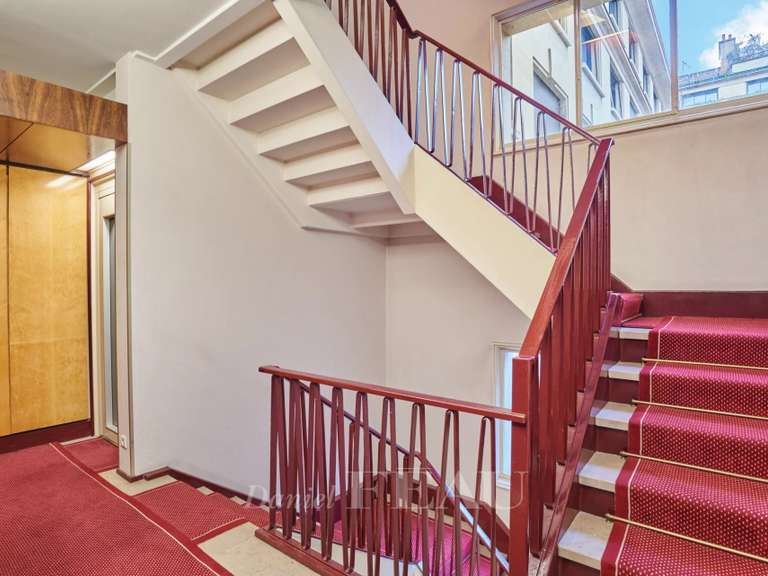 Appartement Paris 16e - 2 chambres - 146m²