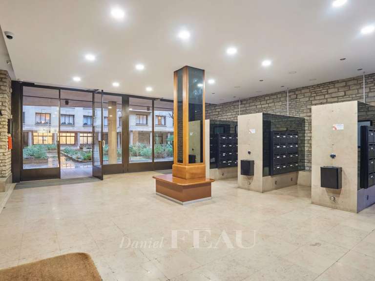 Appartement Paris 16e - 2 chambres - 146m²