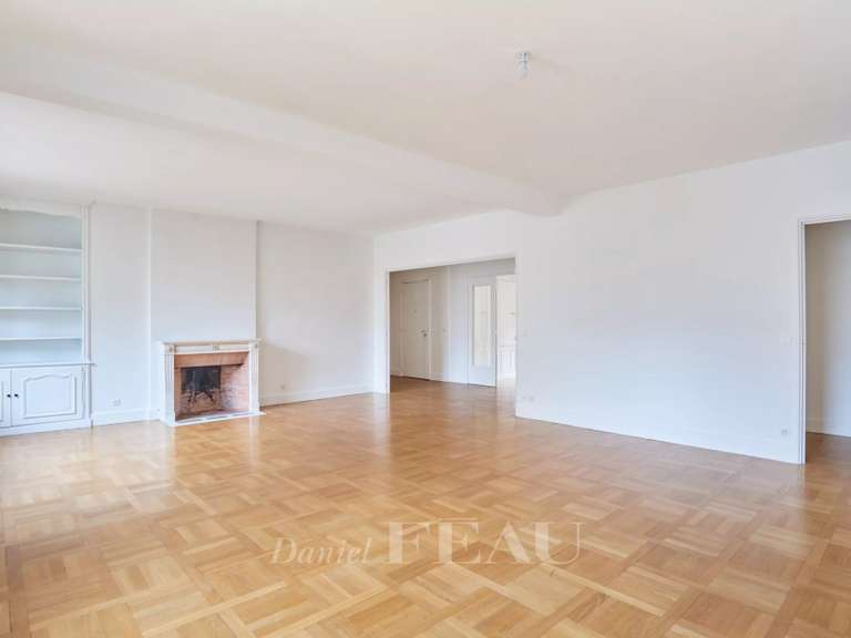 Appartement Paris 16e - 2 chambres - 146m²