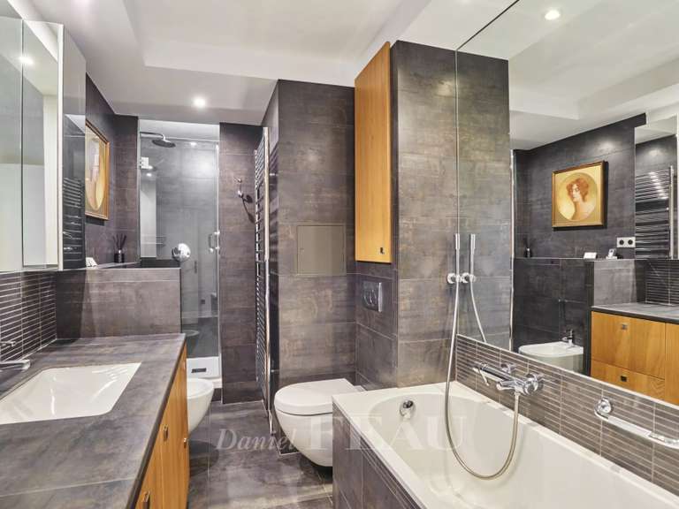 Appartement Paris 16e - 107m²