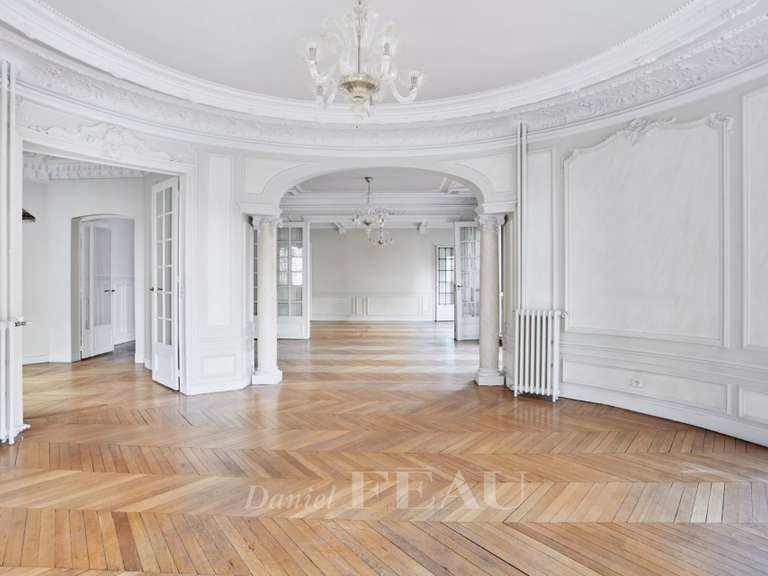 Appartement Paris 16e - 3 chambres - 196m²