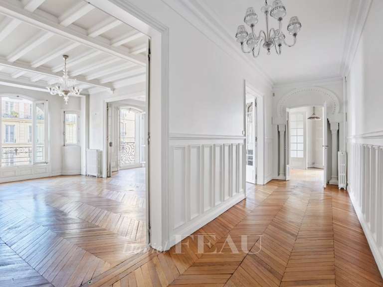 Appartement Paris 16e - 3 chambres - 196m²